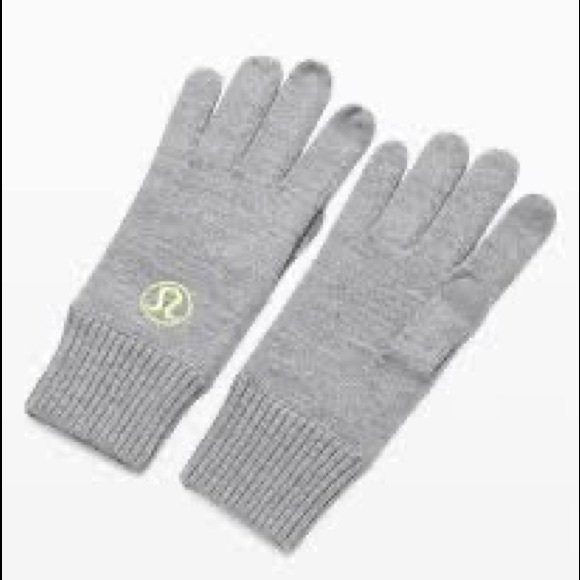 NEW Lululemon Warm Revelation Gloves in Heathers Rhino Gray - Picture 2 of 6